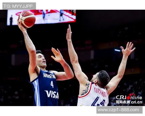 美国男篮与加拿大男篮激战正酣争夺篮球荣耀的巅峰对决